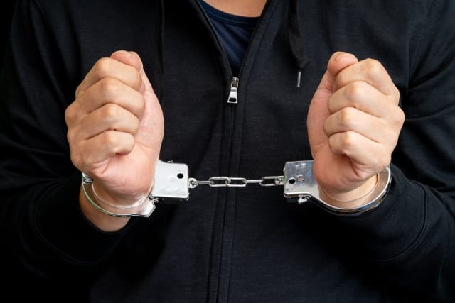 先払い買取業者が逮捕された例