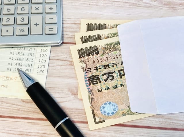 闇金金利の相場は30%~