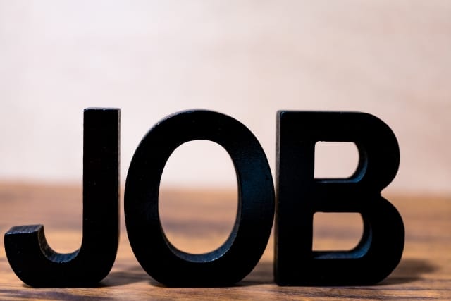 自己破産で就業が制限されるおそれのある業種まとめ