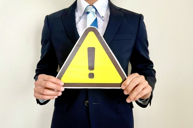 ヤミ金から借りるリスクを徹底解説