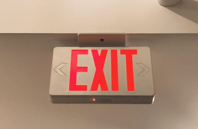 【返せない】闇金被害からの脱出方法